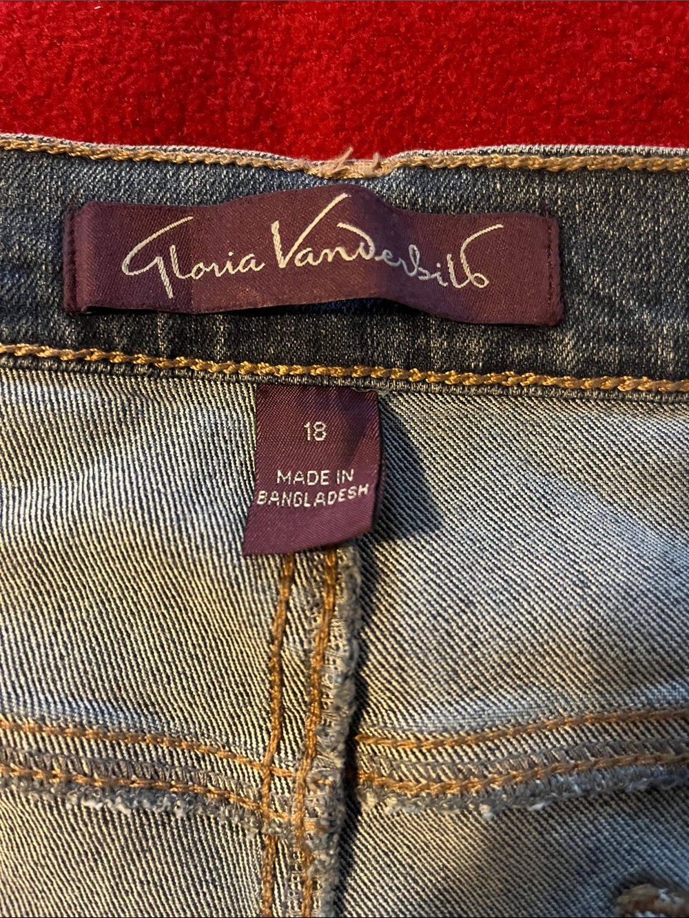 Gloria Vanderbilt Light Blue Denim Jeans with Gold Stitching